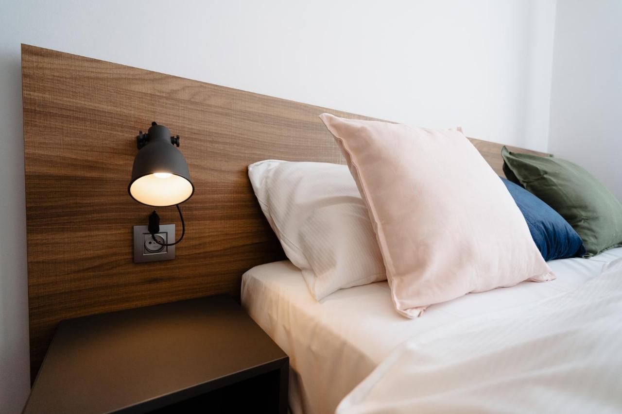Elegant Very Berry Studios In Poznan Center By Noclegi Renters المظهر الخارجي الصورة