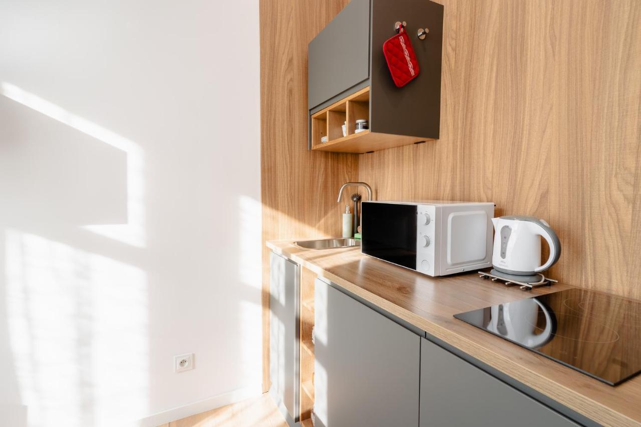 Elegant Very Berry Studios In Poznan Center By Noclegi Renters المظهر الخارجي الصورة