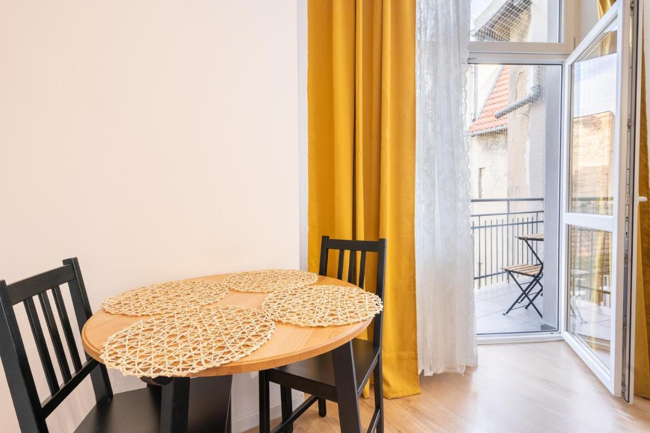 Elegant Very Berry Studios In Poznan Center By Noclegi Renters المظهر الخارجي الصورة
